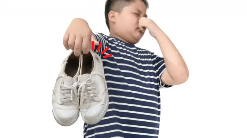 Bau Sepatu Membandel? Ini 6 Trik Hilangkannya Tanpa Dicuci!